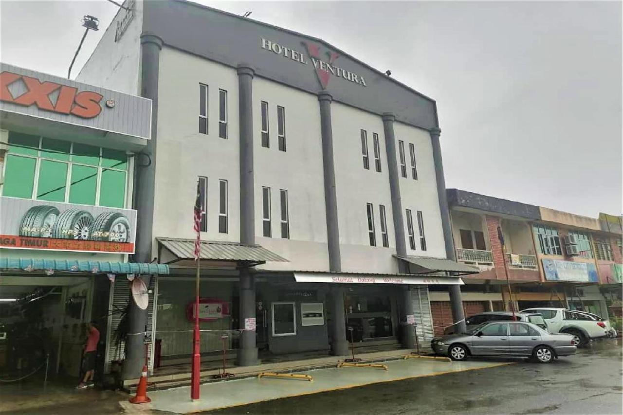 Oyo 90265 Hotel Ventura Kangar Exterior foto